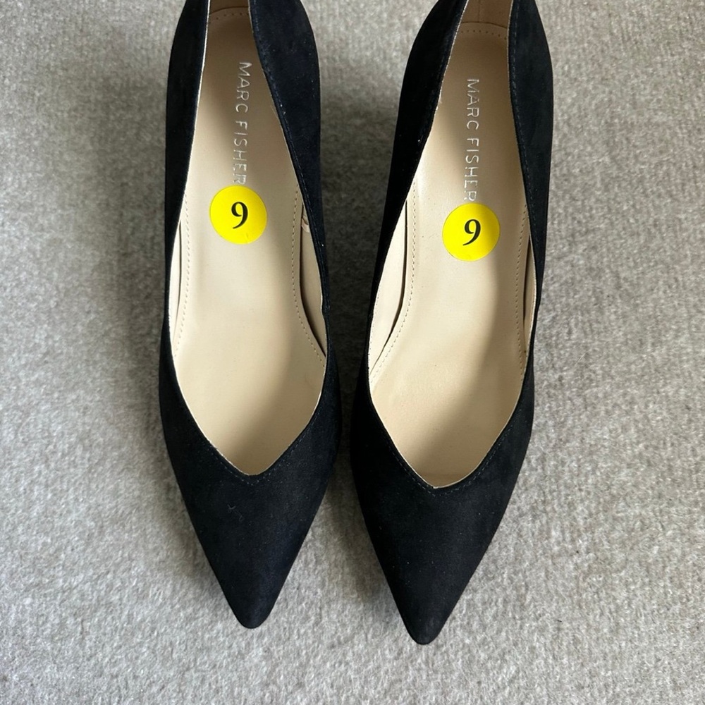 Marc Fisher ‘Caitlin’ Pumps ~9M - Picture 3 of 5
